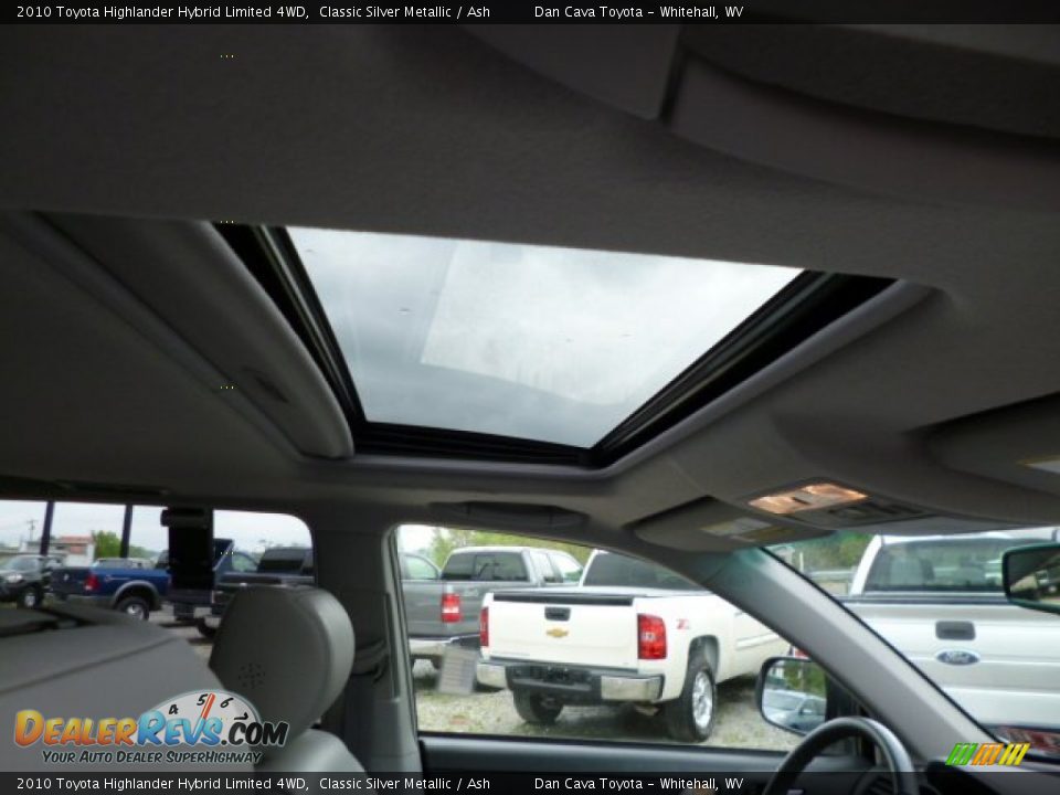 2010 Toyota Highlander Hybrid Limited 4WD Classic Silver Metallic / Ash Photo #8