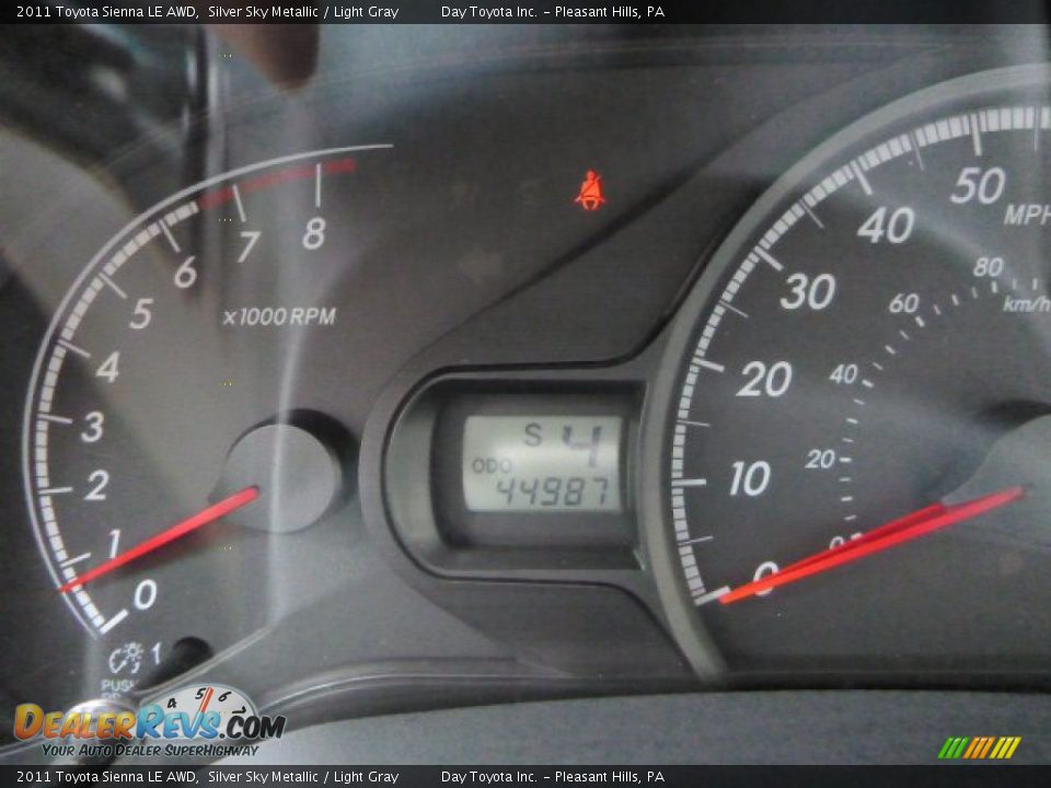 2011 Toyota Sienna LE AWD Silver Sky Metallic / Light Gray Photo #19