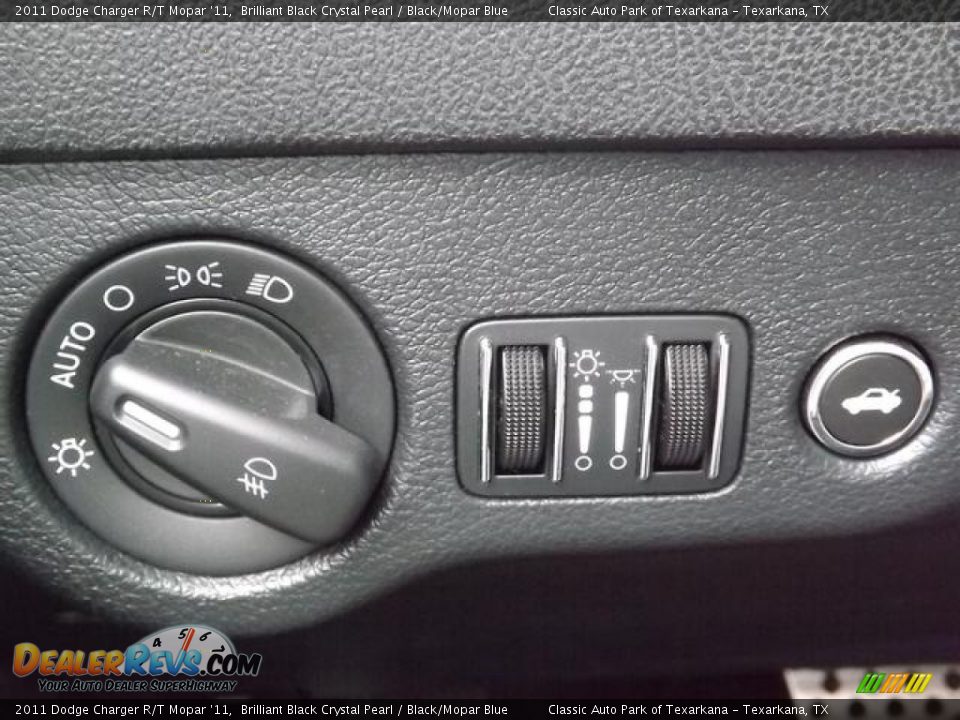 Controls of 2011 Dodge Charger R/T Mopar '11 Photo #23