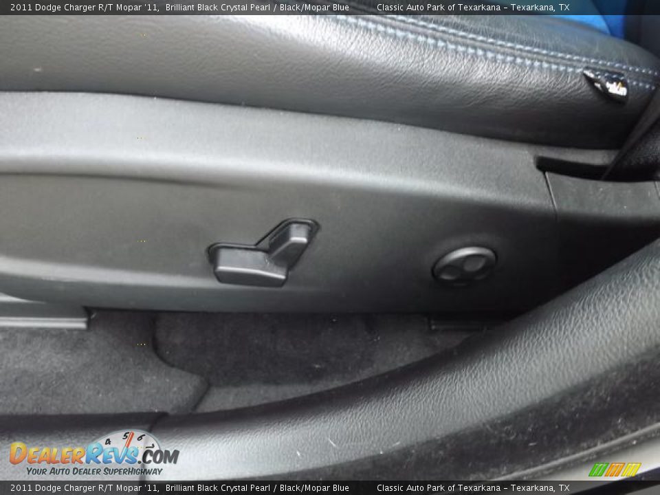 Controls of 2011 Dodge Charger R/T Mopar '11 Photo #26