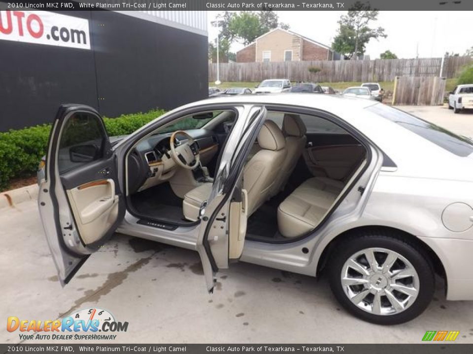 2010 Lincoln MKZ FWD White Platinum Tri-Coat / Light Camel Photo #10