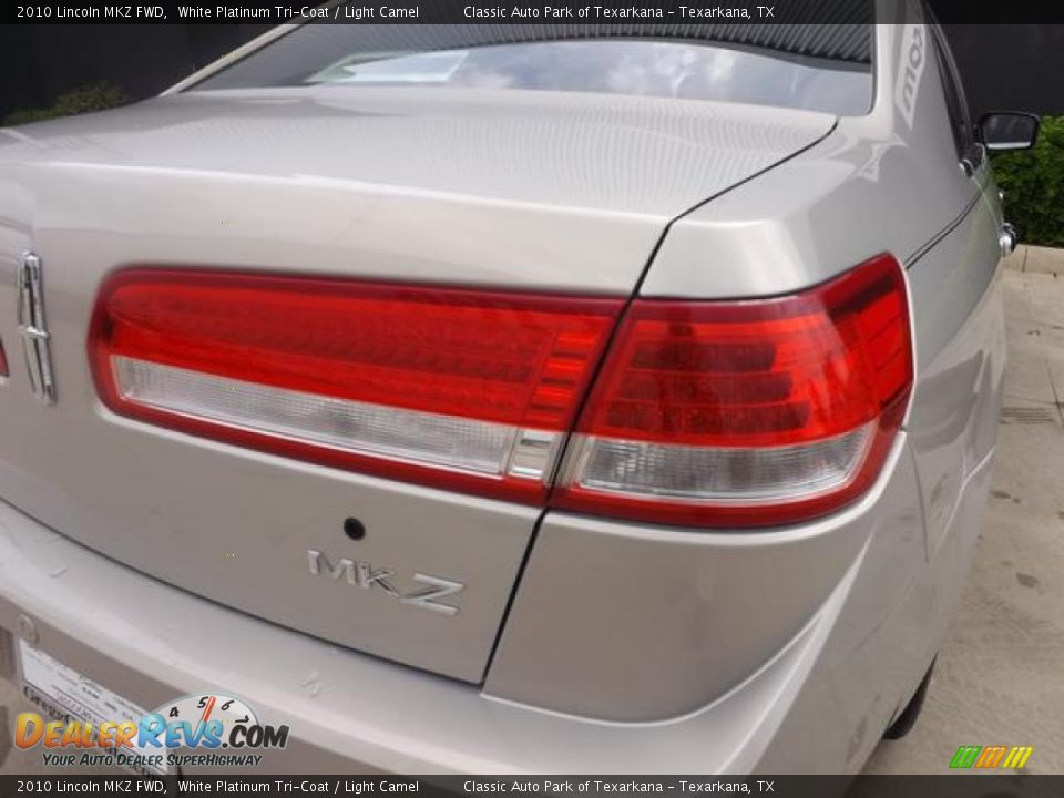 2010 Lincoln MKZ FWD White Platinum Tri-Coat / Light Camel Photo #14
