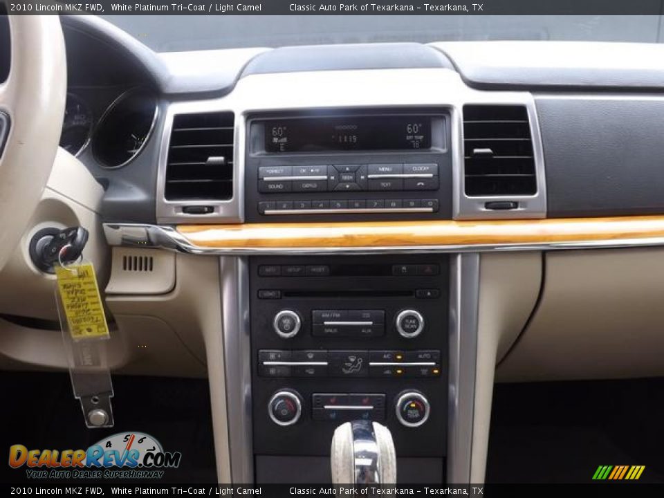 2010 Lincoln MKZ FWD White Platinum Tri-Coat / Light Camel Photo #17