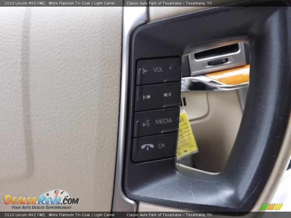 2010 Lincoln MKZ FWD White Platinum Tri-Coat / Light Camel Photo #19