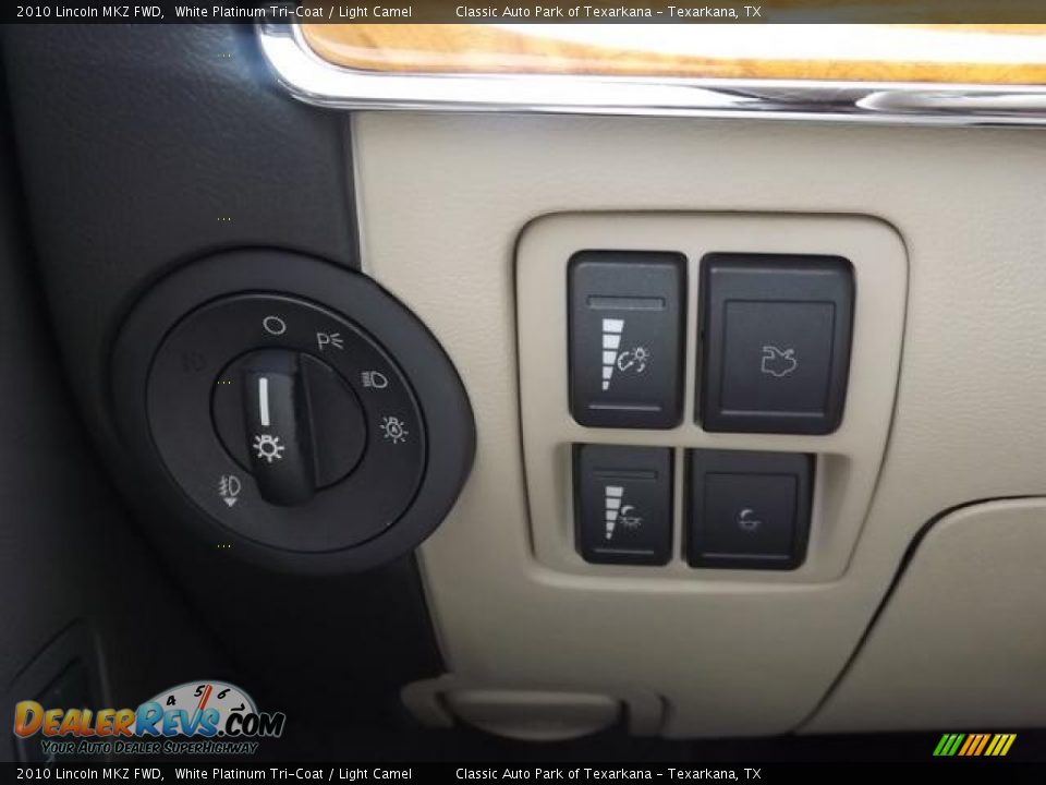 2010 Lincoln MKZ FWD White Platinum Tri-Coat / Light Camel Photo #22