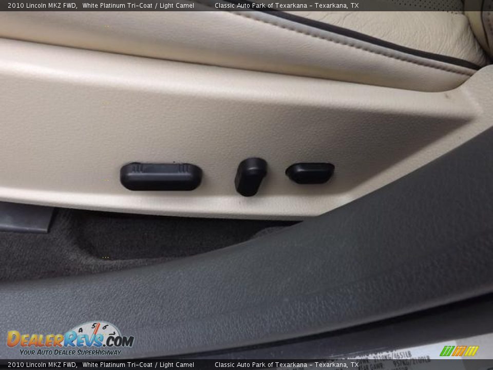2010 Lincoln MKZ FWD White Platinum Tri-Coat / Light Camel Photo #28