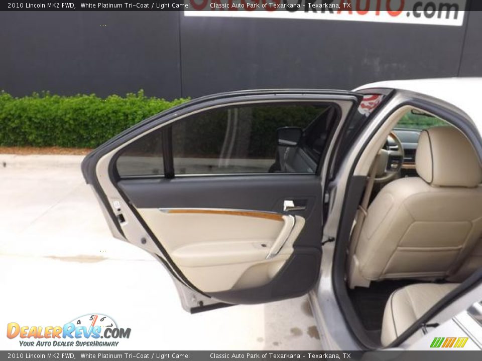 2010 Lincoln MKZ FWD White Platinum Tri-Coat / Light Camel Photo #33
