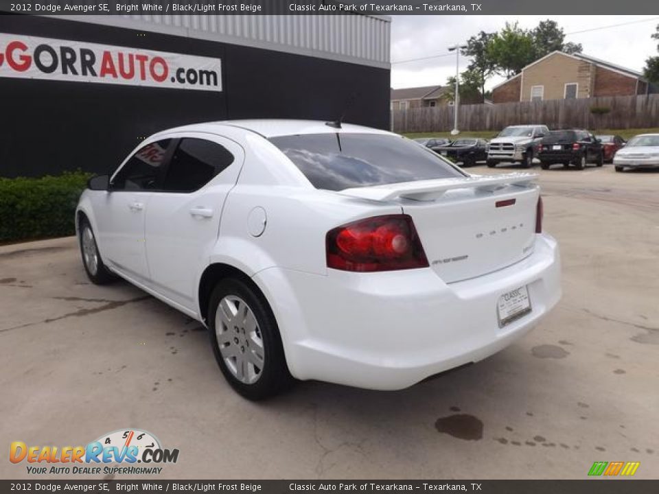 2012 Dodge Avenger SE Bright White / Black/Light Frost Beige Photo #4