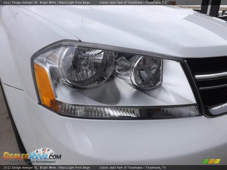 2012 Dodge Avenger SE Bright White / Black/Light Frost Beige Photo #12