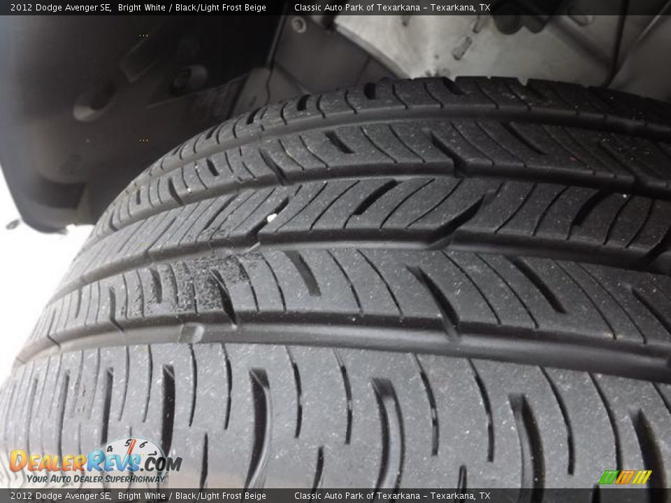 2012 Dodge Avenger SE Bright White / Black/Light Frost Beige Photo #15