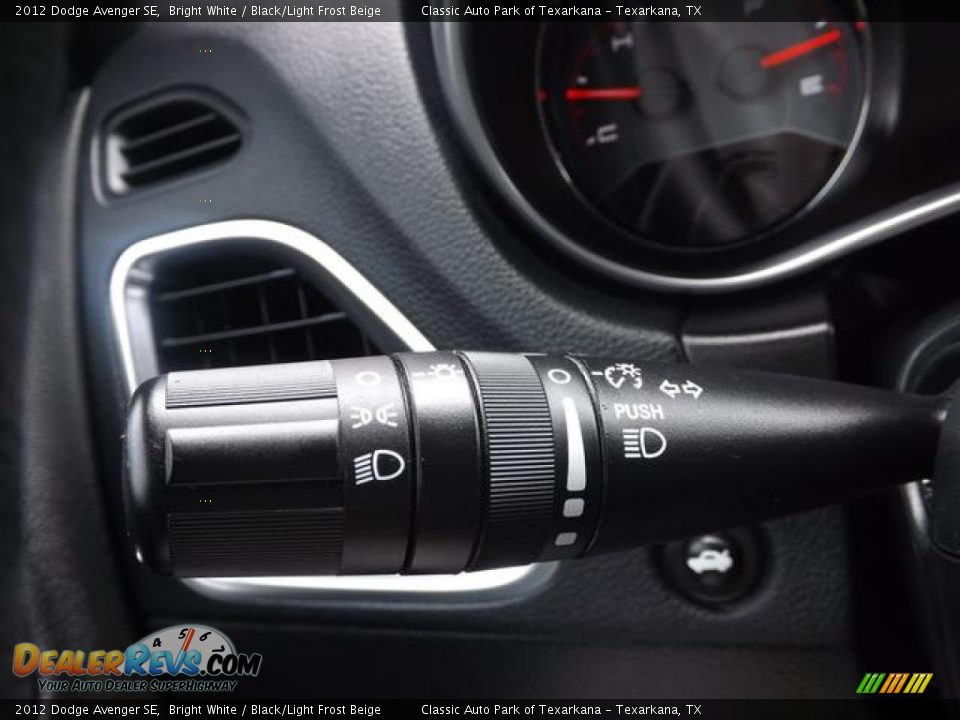 2012 Dodge Avenger SE Bright White / Black/Light Frost Beige Photo #21