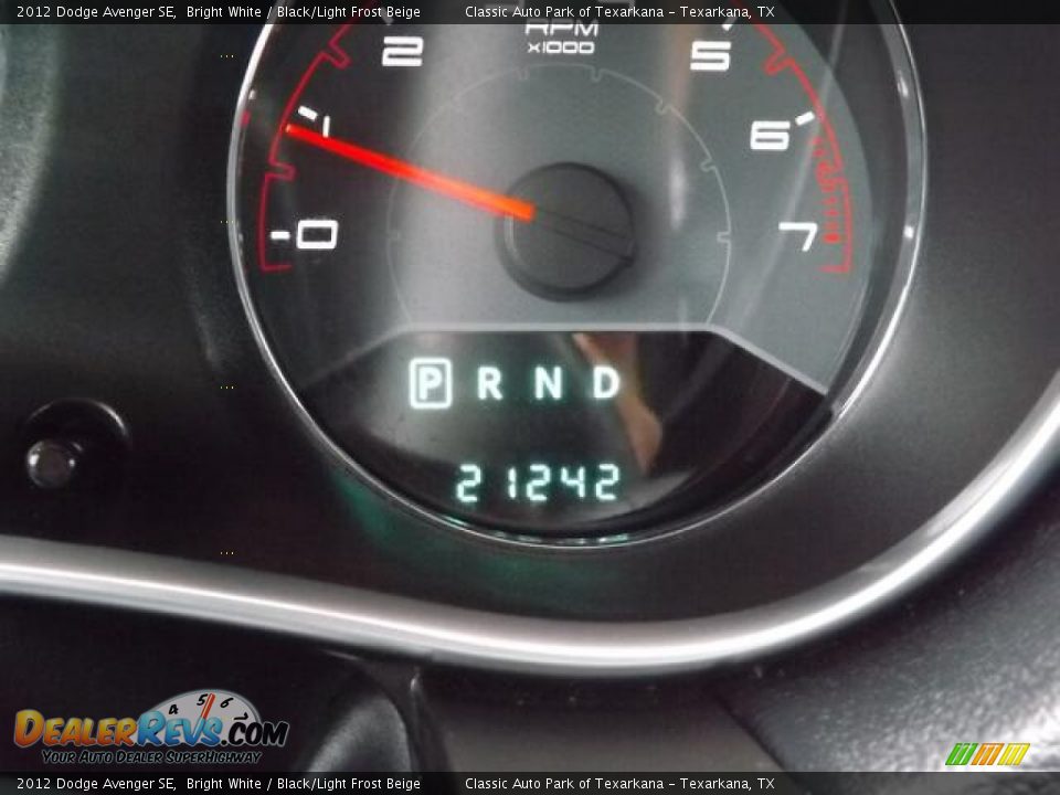 2012 Dodge Avenger SE Bright White / Black/Light Frost Beige Photo #23