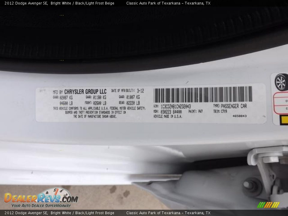 2012 Dodge Avenger SE Bright White / Black/Light Frost Beige Photo #30