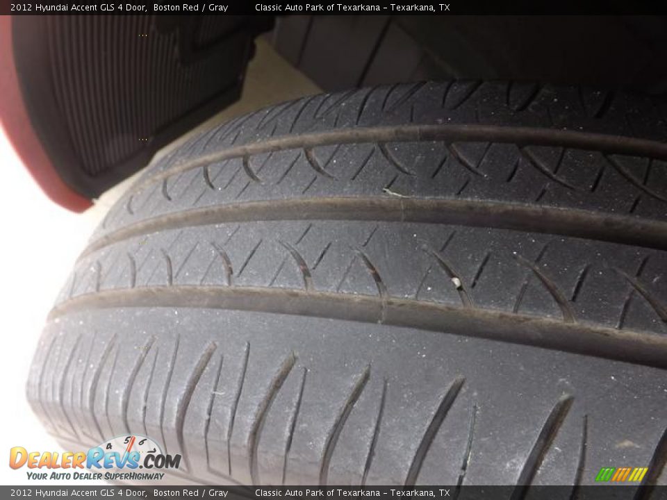 2012 Hyundai Accent GLS 4 Door Boston Red / Gray Photo #16