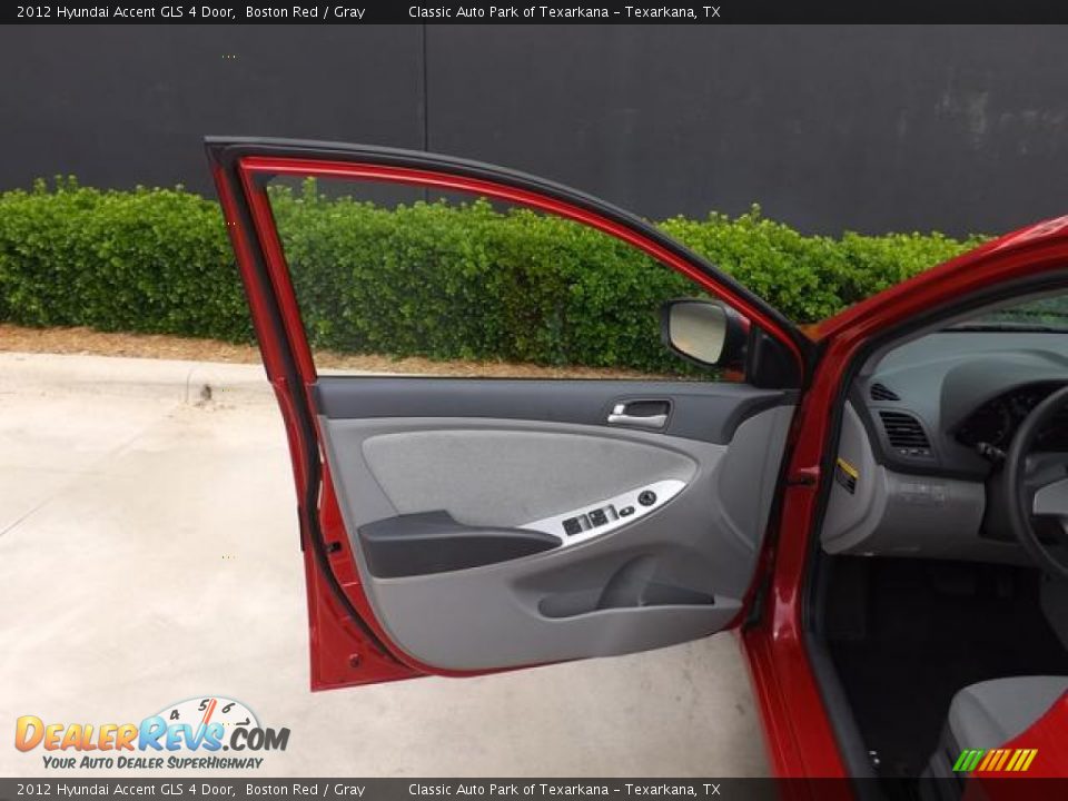 2012 Hyundai Accent GLS 4 Door Boston Red / Gray Photo #26