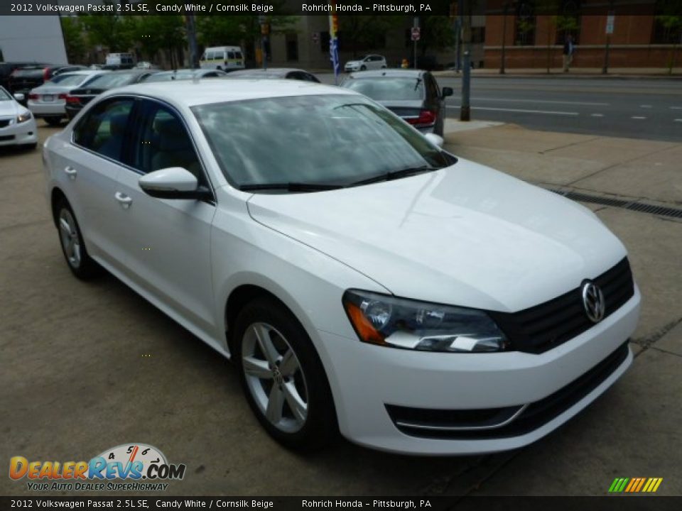 2012 Volkswagen Passat 2.5L SE Candy White / Cornsilk Beige Photo #3