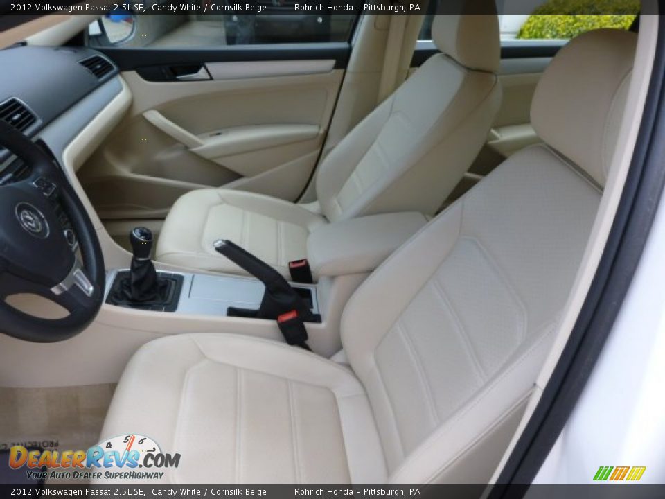 2012 Volkswagen Passat 2.5L SE Candy White / Cornsilk Beige Photo #4