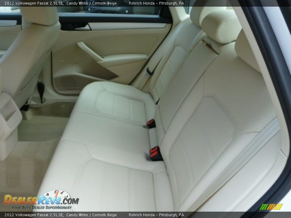 2012 Volkswagen Passat 2.5L SE Candy White / Cornsilk Beige Photo #5