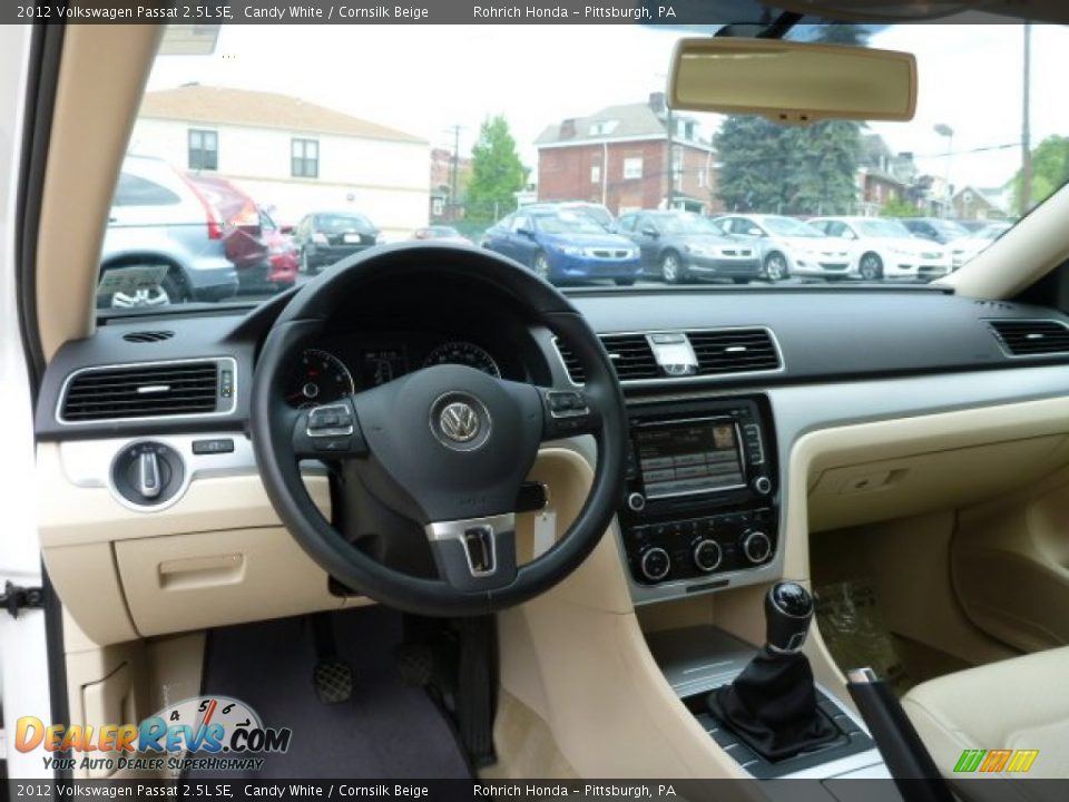 2012 Volkswagen Passat 2.5L SE Candy White / Cornsilk Beige Photo #6