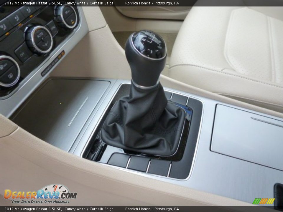 2012 Volkswagen Passat 2.5L SE Candy White / Cornsilk Beige Photo #7