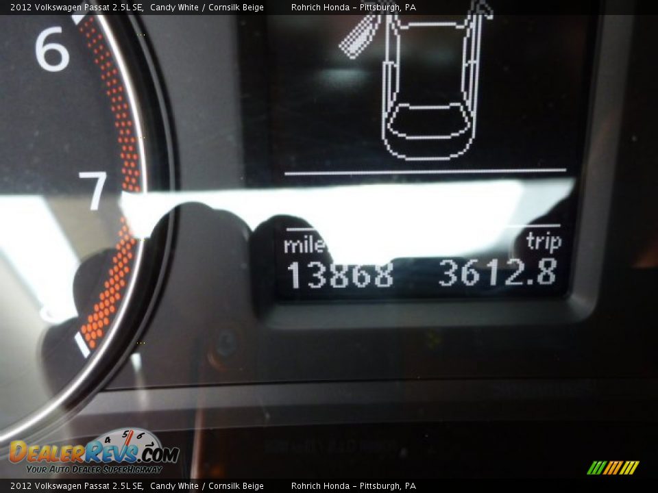 2012 Volkswagen Passat 2.5L SE Candy White / Cornsilk Beige Photo #9