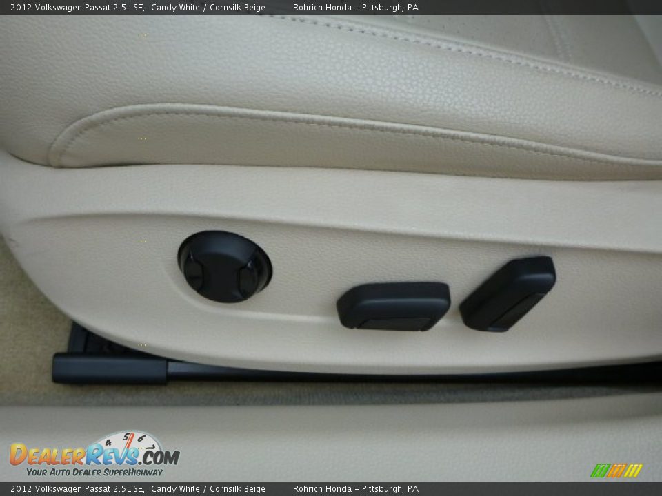 2012 Volkswagen Passat 2.5L SE Candy White / Cornsilk Beige Photo #15