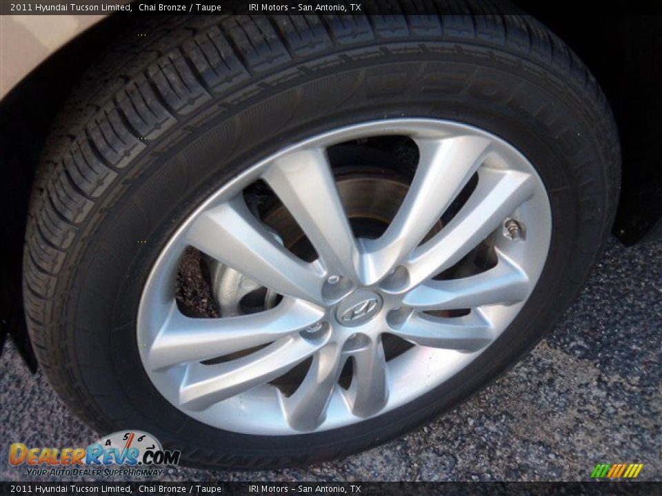 2011 Hyundai Tucson Limited Chai Bronze / Taupe Photo #3