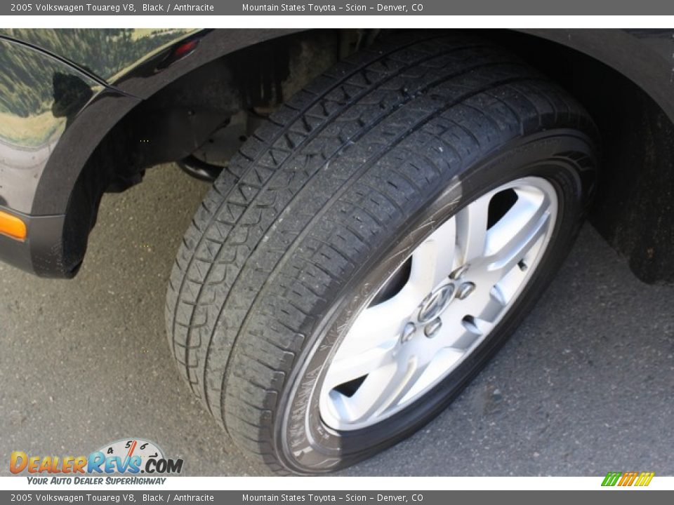2005 Volkswagen Touareg V8 Black / Anthracite Photo #25