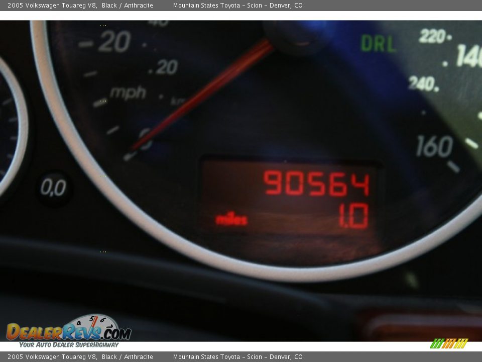 2005 Volkswagen Touareg V8 Black / Anthracite Photo #26