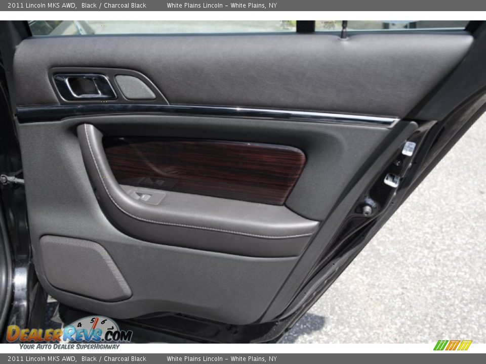2011 Lincoln MKS AWD Black / Charcoal Black Photo #8