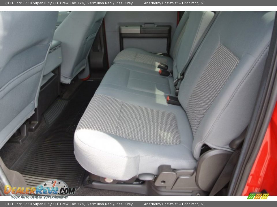 2011 Ford F250 Super Duty XLT Crew Cab 4x4 Vermillion Red / Steel Gray Photo #15