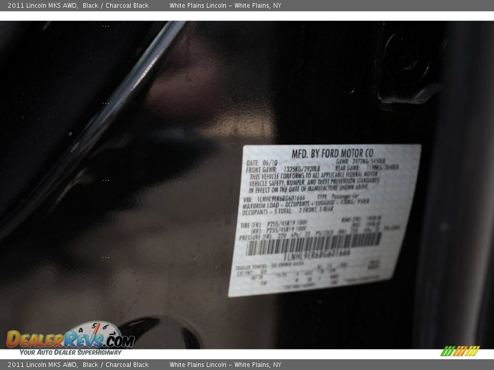 2011 Lincoln MKS AWD Black / Charcoal Black Photo #26
