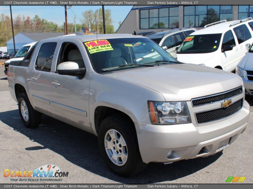 2007 Chevrolet Avalanche LT 4WD Silver Birch Metallic / Dark Titanium/Light Titanium Photo #3
