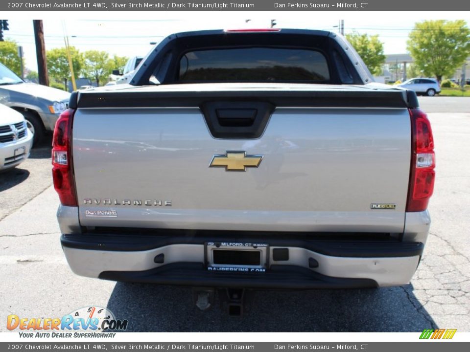 2007 Chevrolet Avalanche LT 4WD Silver Birch Metallic / Dark Titanium/Light Titanium Photo #7
