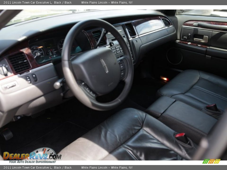 Black Interior - 2011 Lincoln Town Car Executive L Photo #22