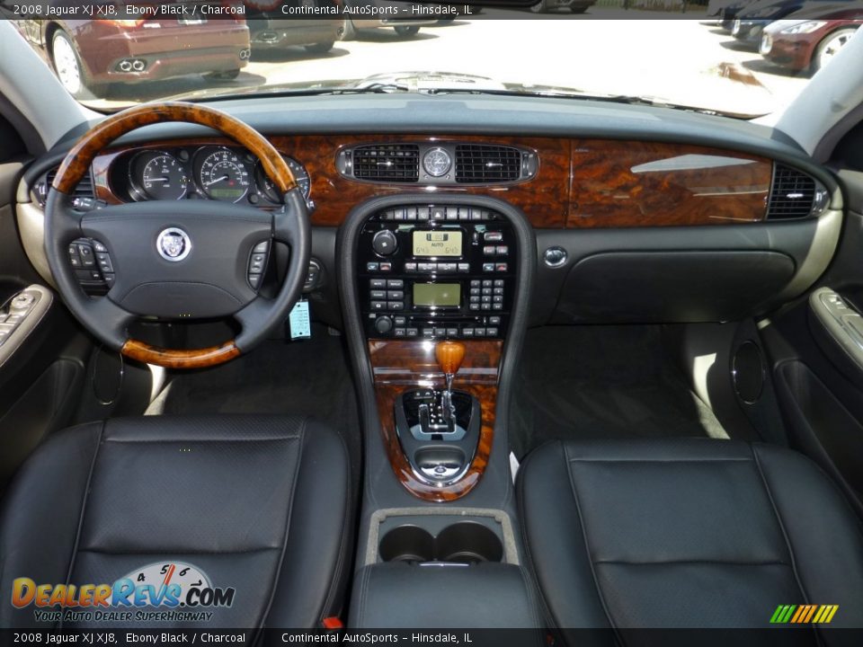 Dashboard of 2008 Jaguar XJ XJ8 Photo #16
