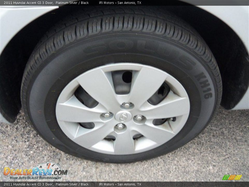 2011 Hyundai Accent GS 3 Door Platinum Silver / Black Photo #3