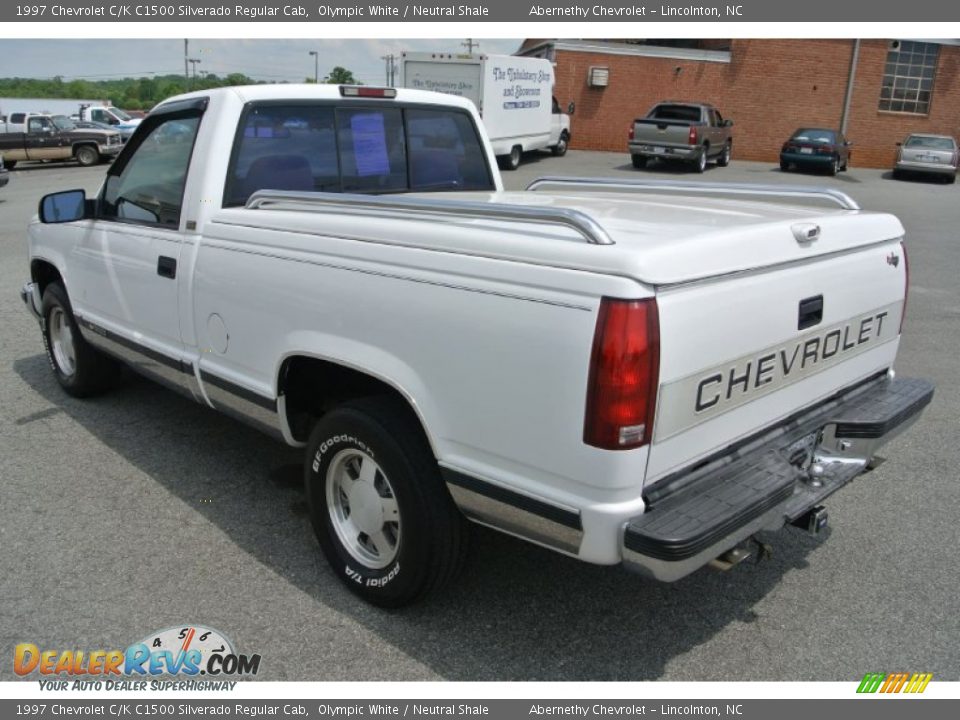 1997 Chevrolet C/K C1500 Silverado Regular Cab Olympic White / Neutral Shale Photo #4