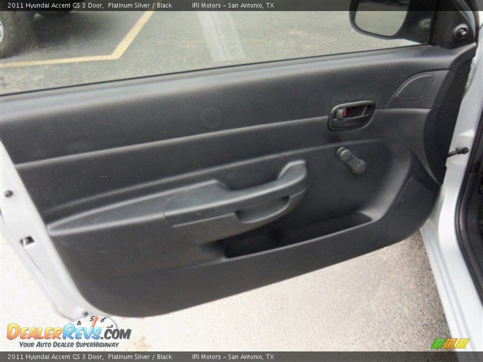 2011 Hyundai Accent GS 3 Door Platinum Silver / Black Photo #7