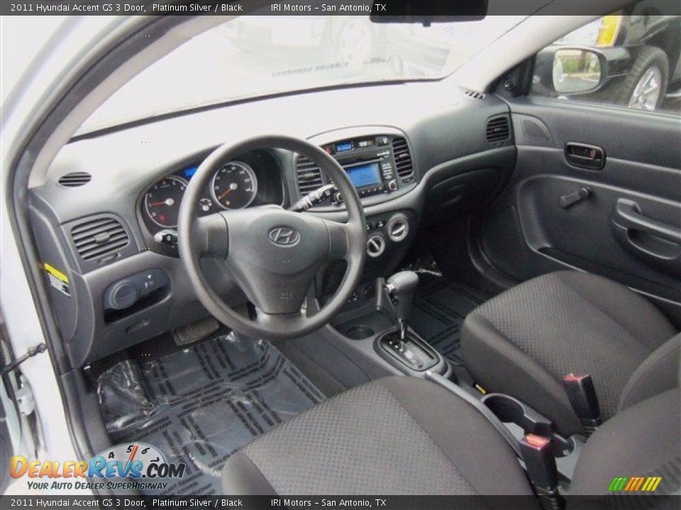 2011 Hyundai Accent GS 3 Door Platinum Silver / Black Photo #8