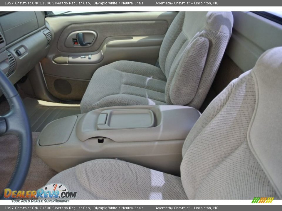 1997 Chevrolet C/K C1500 Silverado Regular Cab Olympic White / Neutral Shale Photo #10