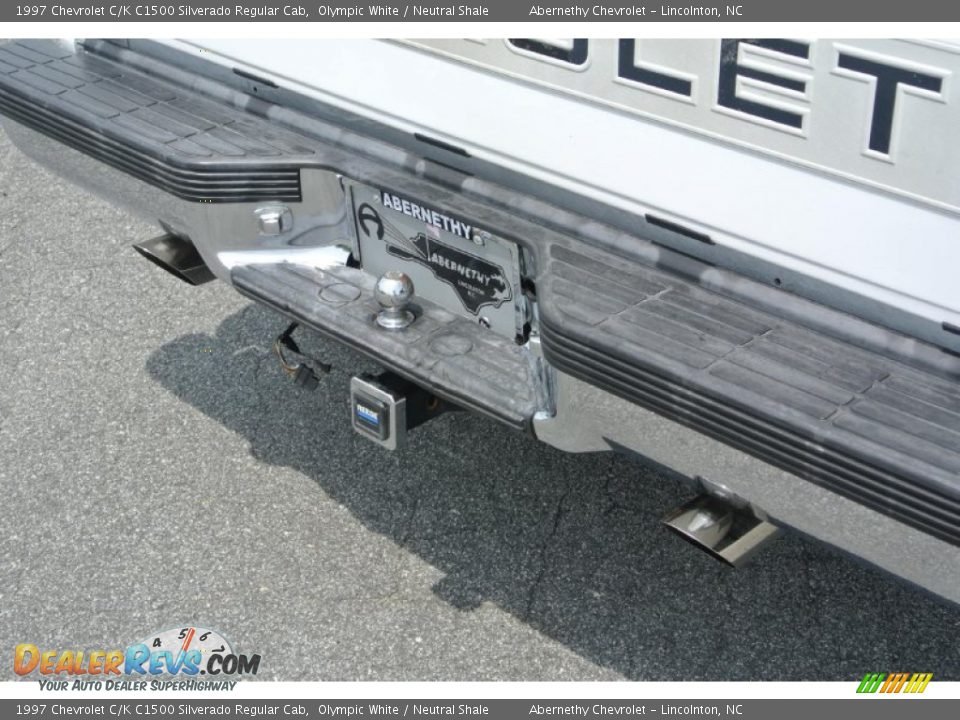 1997 Chevrolet C/K C1500 Silverado Regular Cab Olympic White / Neutral Shale Photo #14