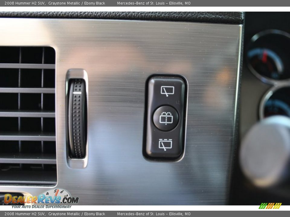 Controls of 2008 Hummer H2 SUV Photo #33
