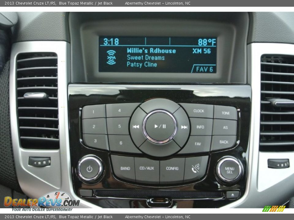 Controls of 2013 Chevrolet Cruze LT/RS Photo #12