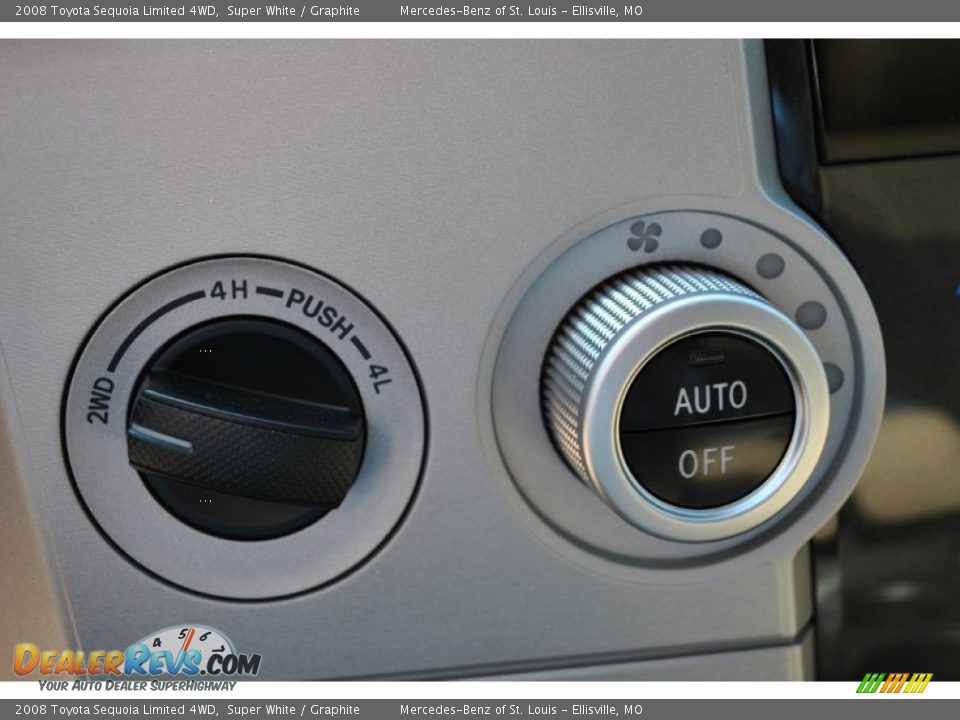Controls of 2008 Toyota Sequoia Limited 4WD Photo #31