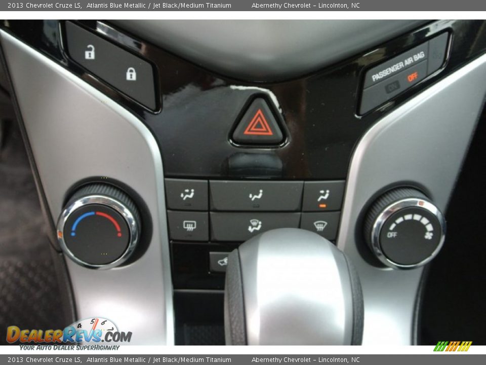 2013 Chevrolet Cruze LS Atlantis Blue Metallic / Jet Black/Medium Titanium Photo #11