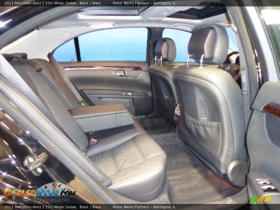2011 Mercedes-Benz S 550 4Matic Sedan Black / Black Photo #19