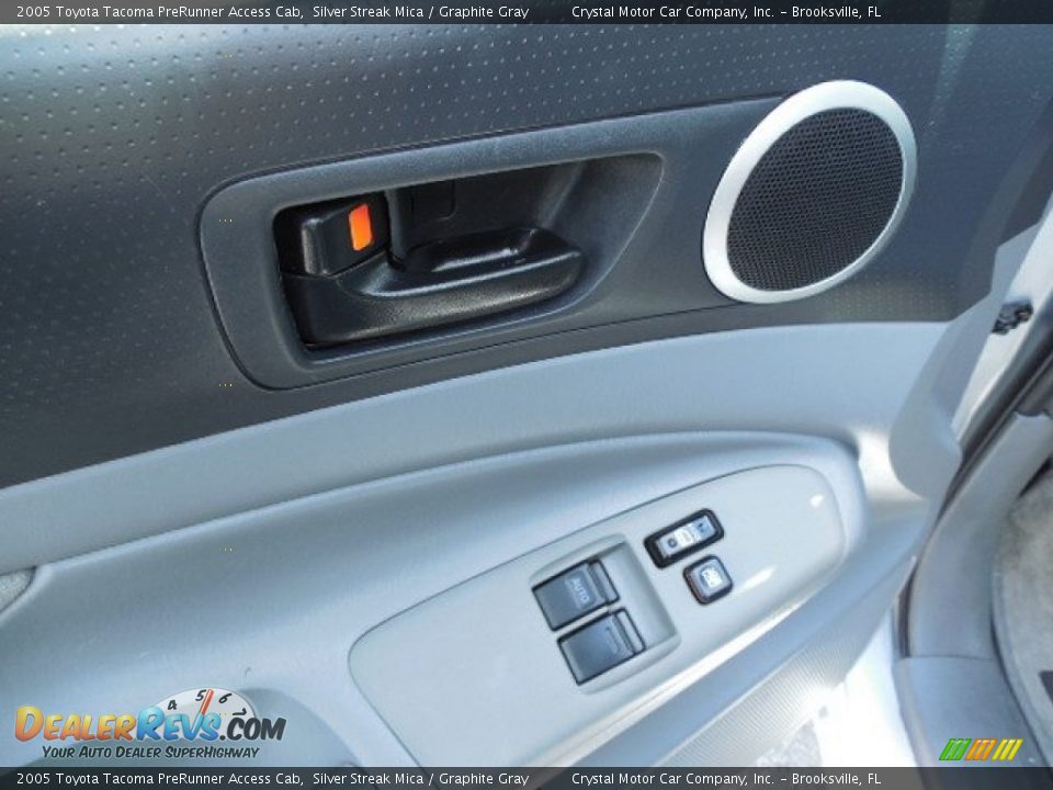 2005 Toyota Tacoma PreRunner Access Cab Silver Streak Mica / Graphite Gray Photo #17