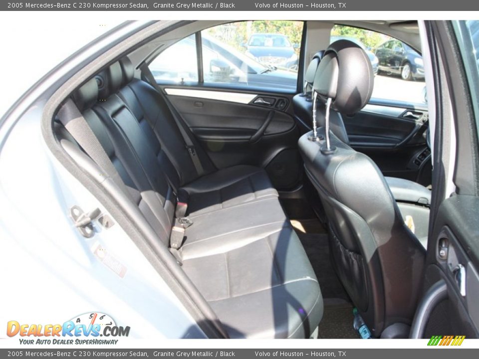 2005 Mercedes-Benz C 230 Kompressor Sedan Granite Grey Metallic / Black Photo #11