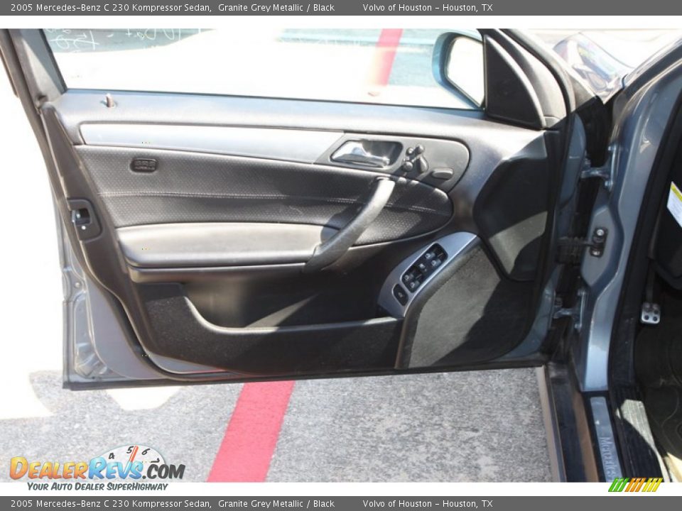 2005 Mercedes-Benz C 230 Kompressor Sedan Granite Grey Metallic / Black Photo #14